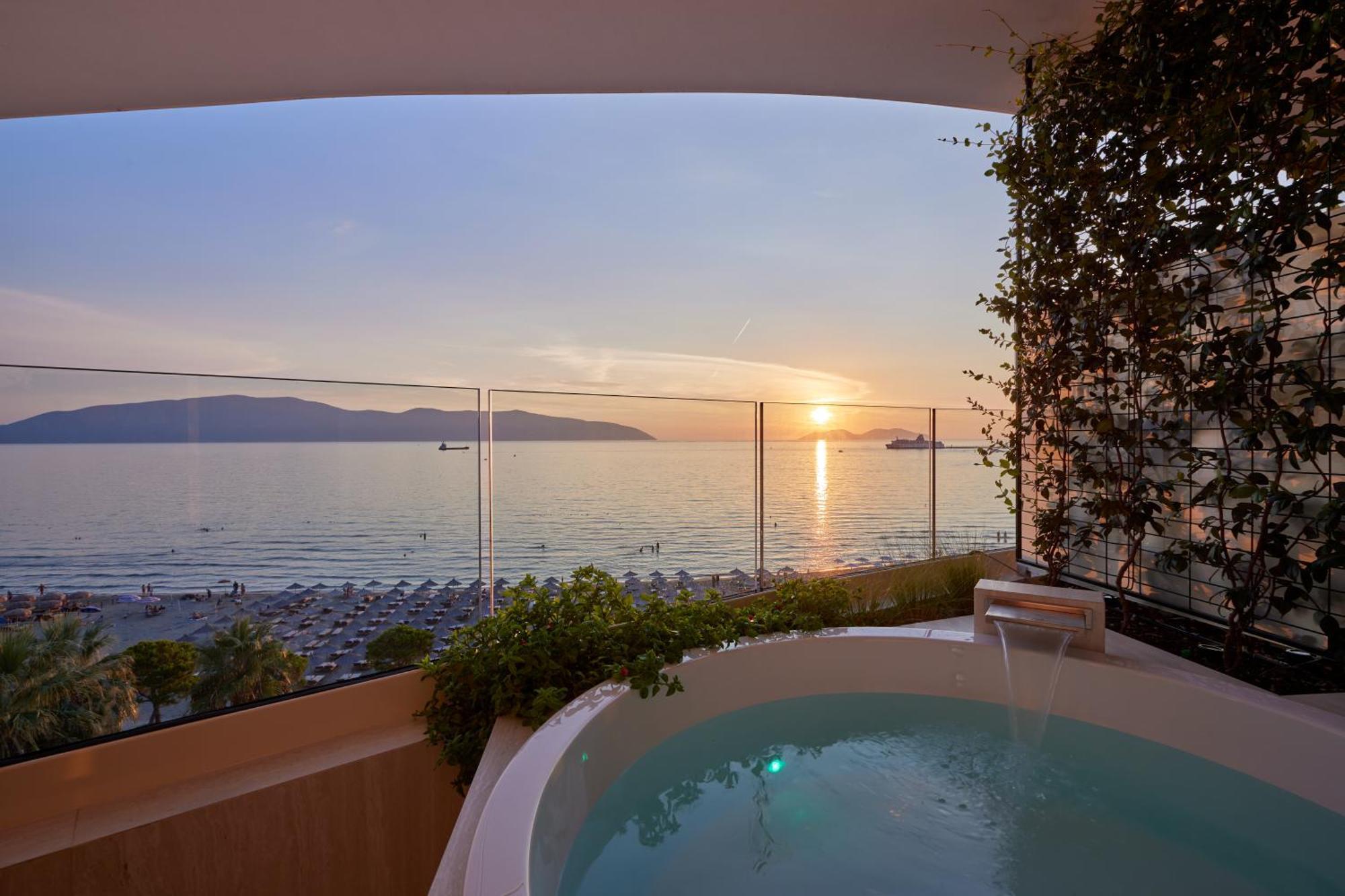 Valis Luxury Hotel วญอเรอ ภายนอก รูปภาพ