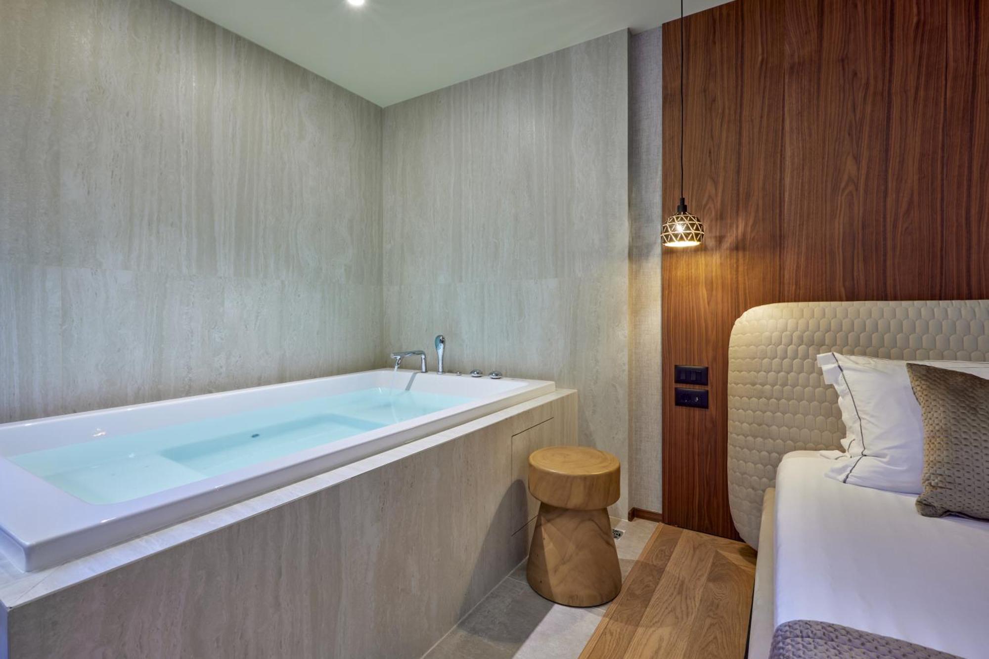Valis Luxury Hotel วญอเรอ ภายนอก รูปภาพ