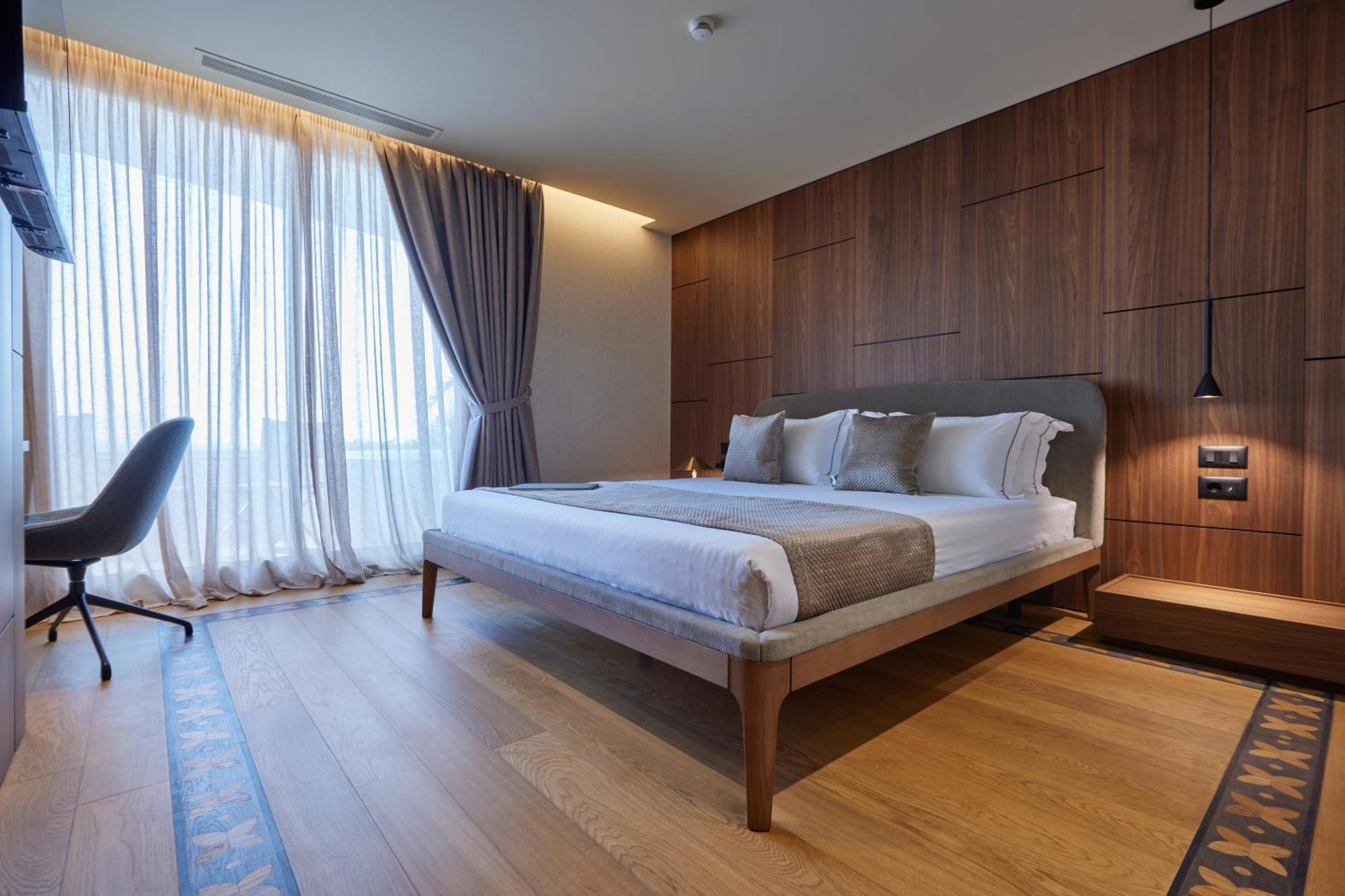 Valis Luxury Hotel วญอเรอ ภายนอก รูปภาพ