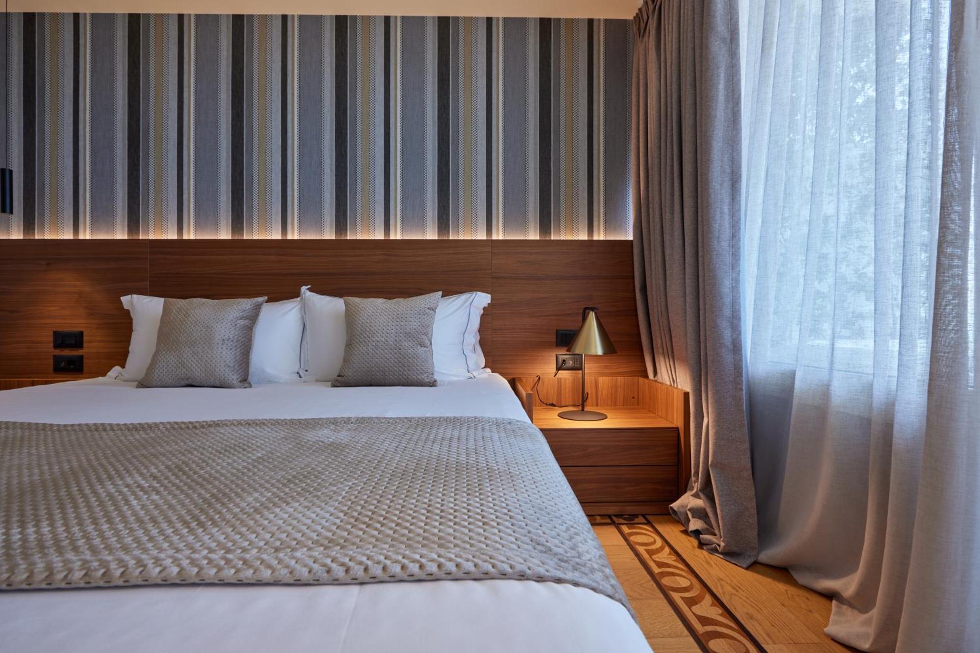Valis Luxury Hotel วญอเรอ ภายนอก รูปภาพ