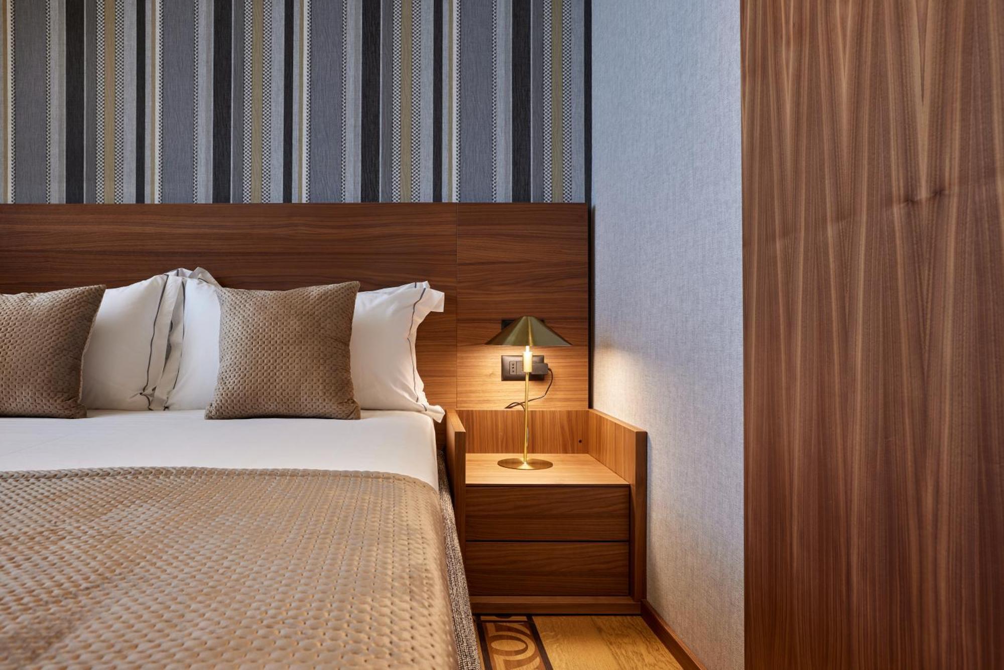 Valis Luxury Hotel วญอเรอ ภายนอก รูปภาพ
