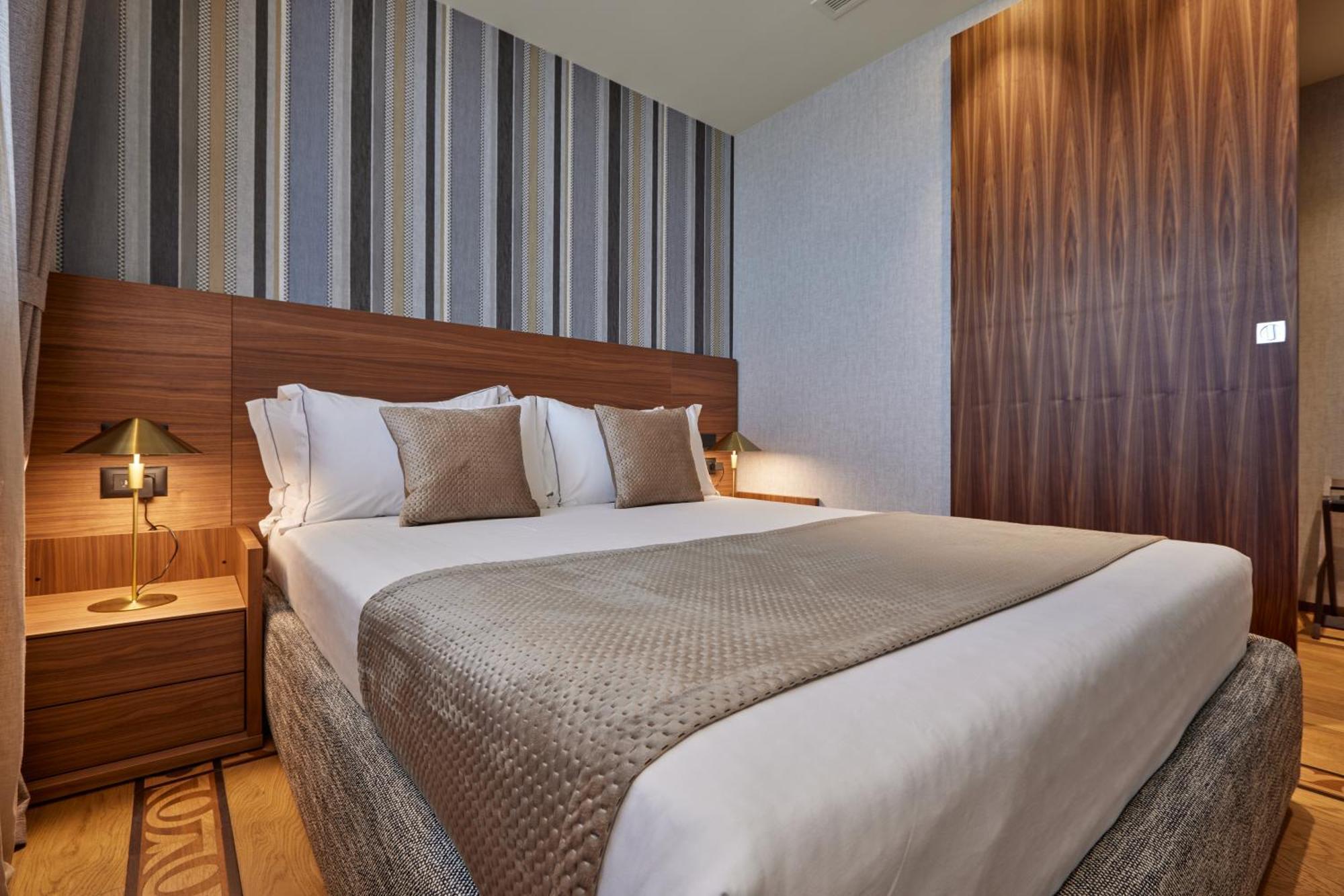 Valis Luxury Hotel วญอเรอ ภายนอก รูปภาพ