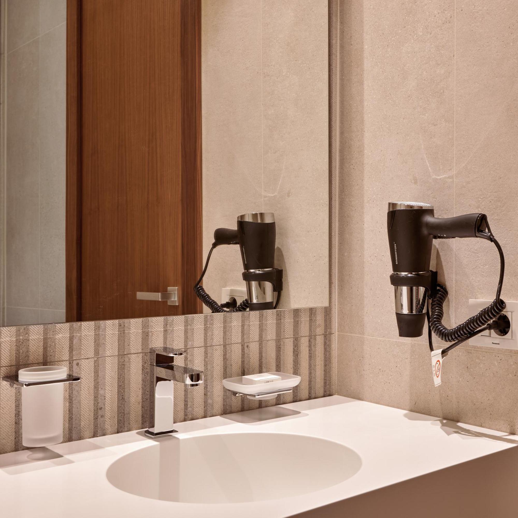 Valis Luxury Hotel วญอเรอ ภายนอก รูปภาพ