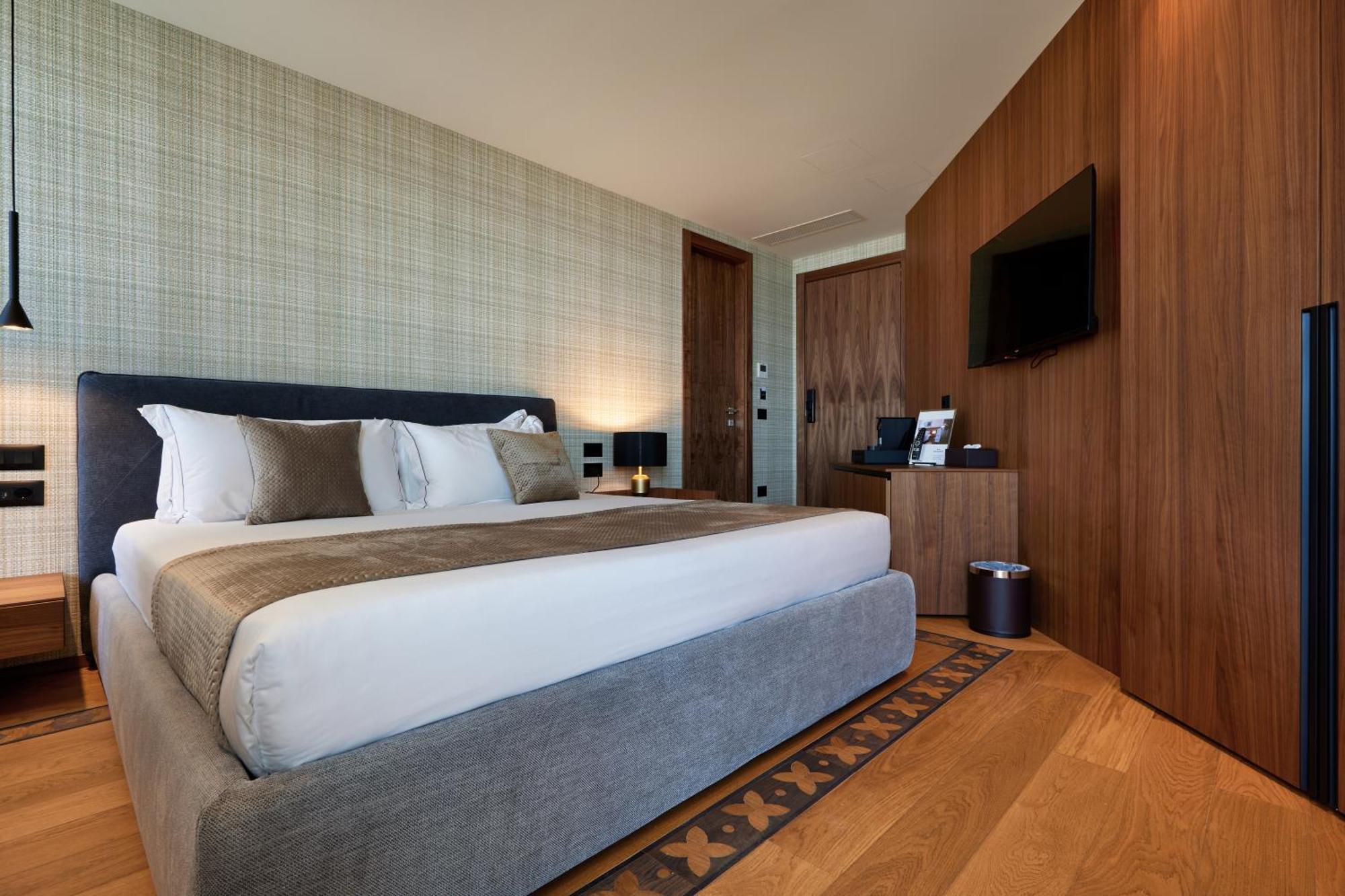 Valis Luxury Hotel วญอเรอ ภายนอก รูปภาพ