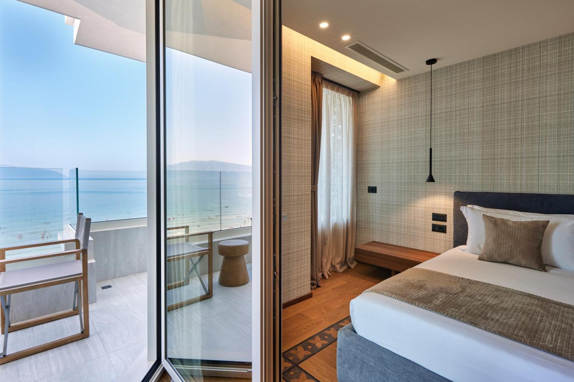 Valis Luxury Hotel วญอเรอ ภายนอก รูปภาพ