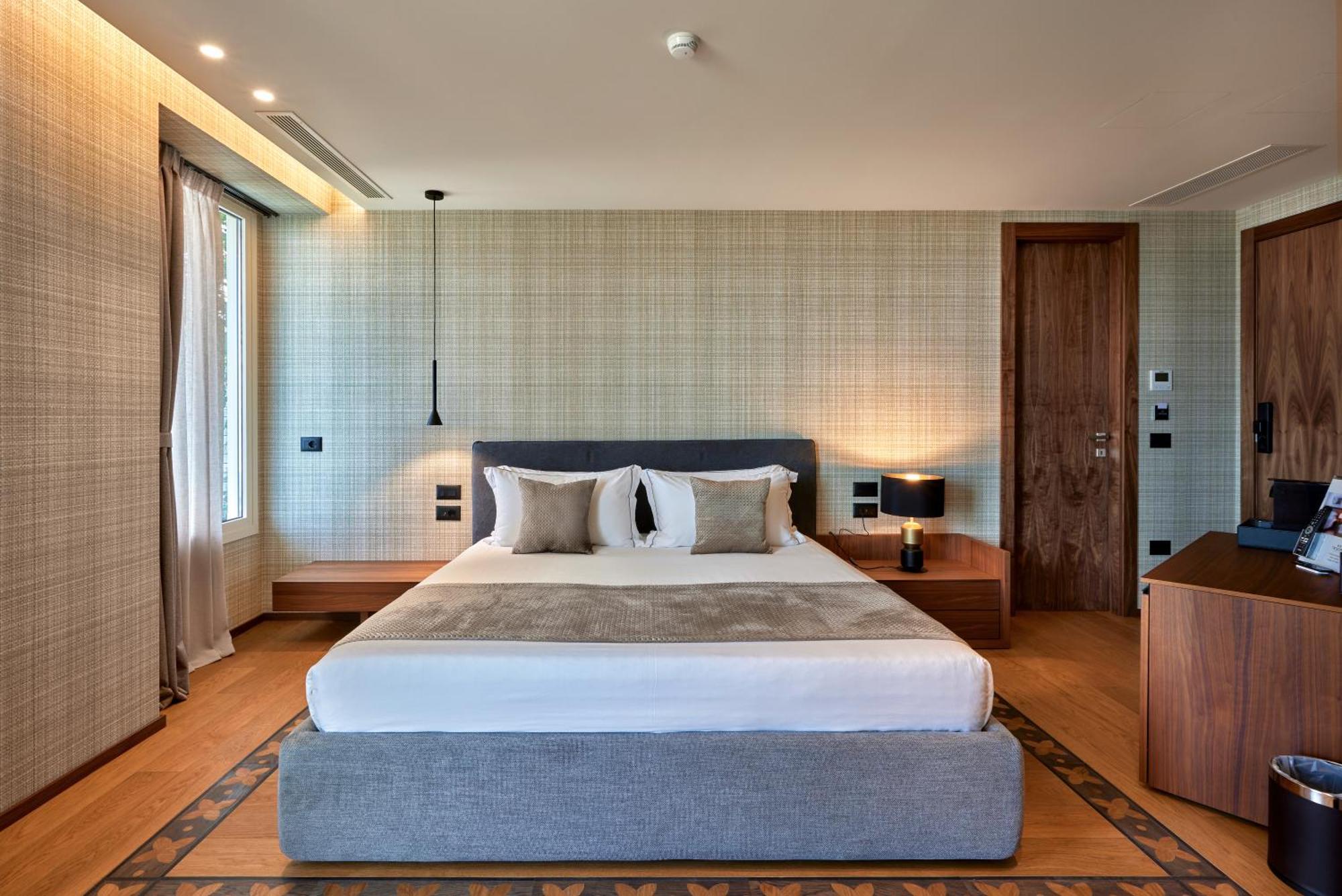 Valis Luxury Hotel วญอเรอ ภายนอก รูปภาพ
